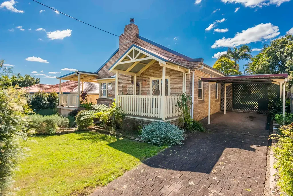 East Lismore 3Moenga Character Home With Beautiful Original Features