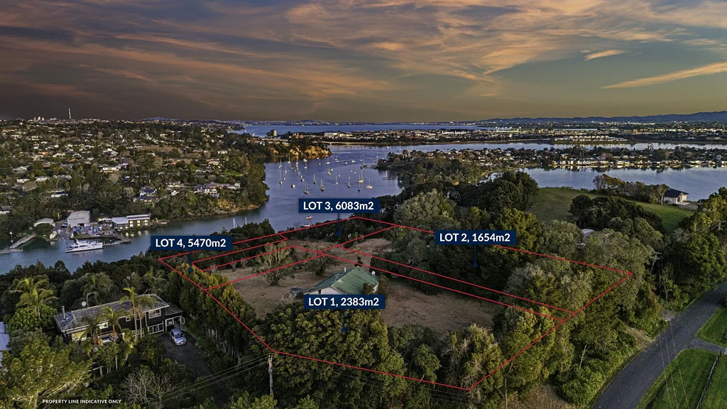 Paremoremo  Coastal landholding with RC granted for 4 lots