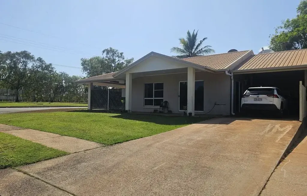 Nhulunbuy 3 Slaapkamer Modern Living family home