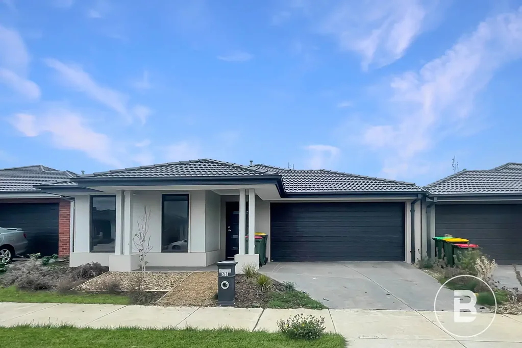 THREE BEDROOM HOME IN ALLUVIUM ESTATE