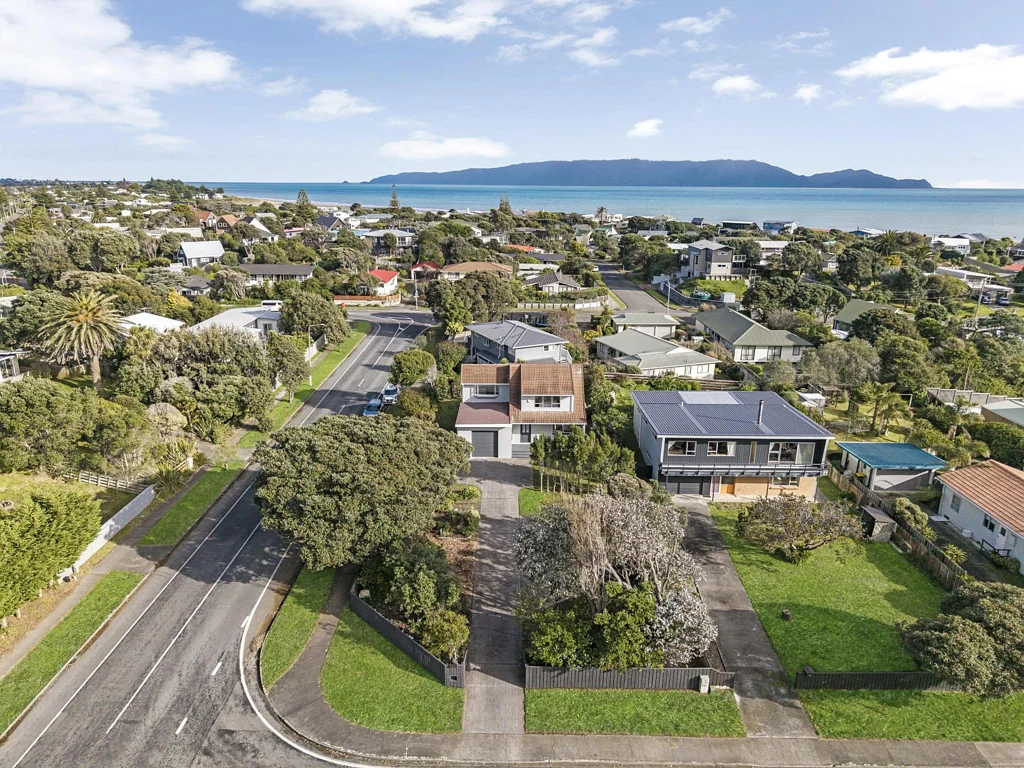 Waikanae Beach 4ਬੈੱਡਰੂਮ Gateway to the Beach