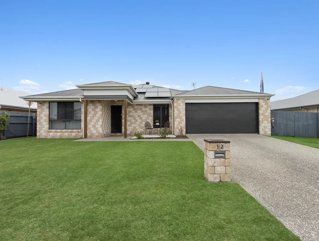 12 Samphire Street, Eli Waters, QLD 4655