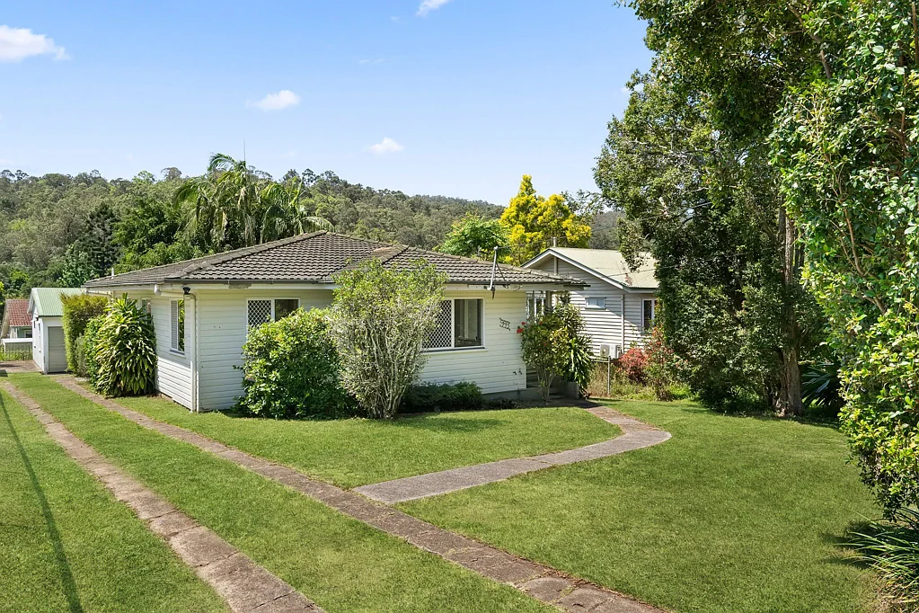 993 Waterworks Road, The Gap, QLD 4061