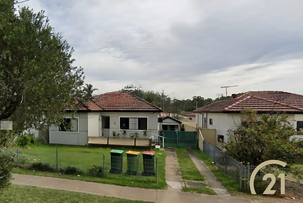Spacious Family Home in Convenient Smithfield Location