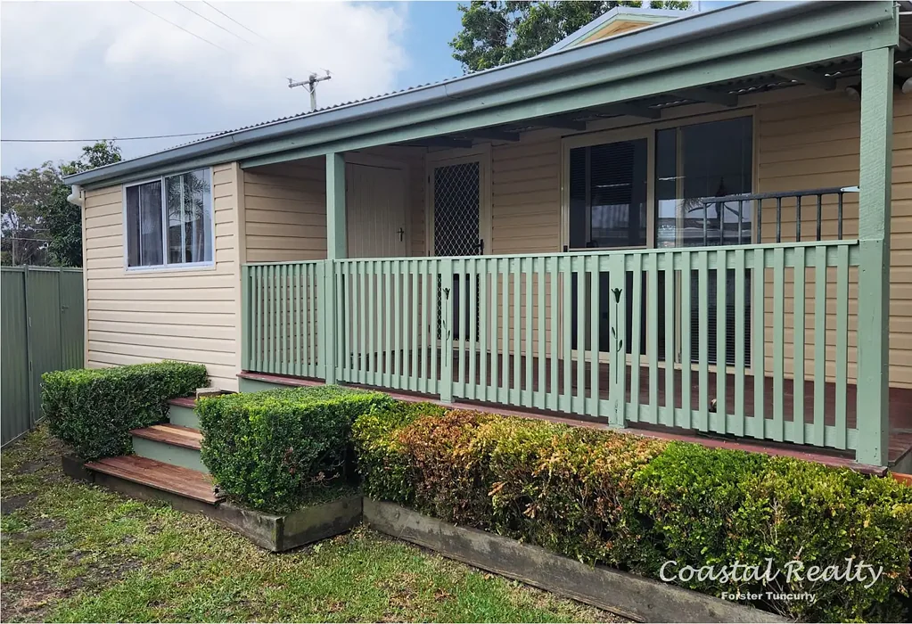 1 Kenrose Street, Forster, NSW 2428