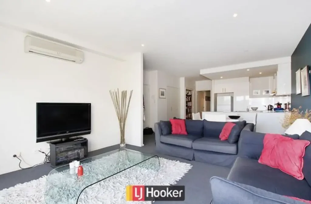 Luxury Apartment minutes from the city.