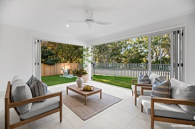 39 Esplanade, Point Vernon, QLD 4655, 3 slaapkamers, 3 badkamers, House