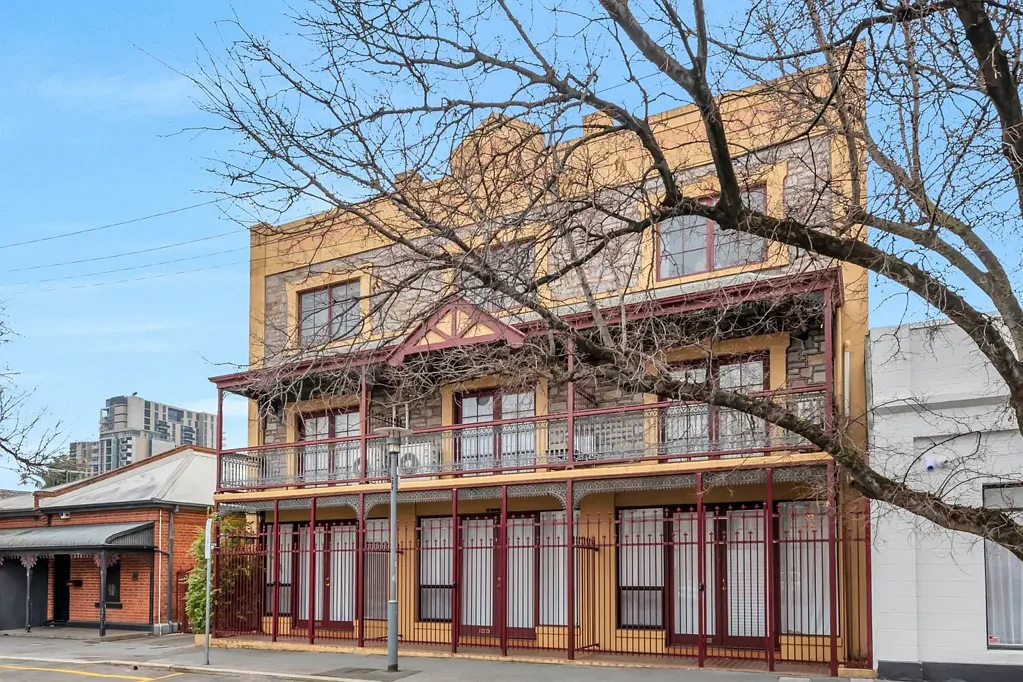 Adelaide 13침실 Fully Refurbished Residential Complex in the Heart of Adelaide