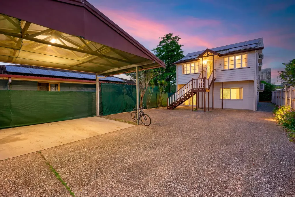 Parramatta Park 9ਬੈੱਡਰੂਮ HIGH-YIELD INNER-CITY INVESTMENT – $100,000+ P.A. INCOME!