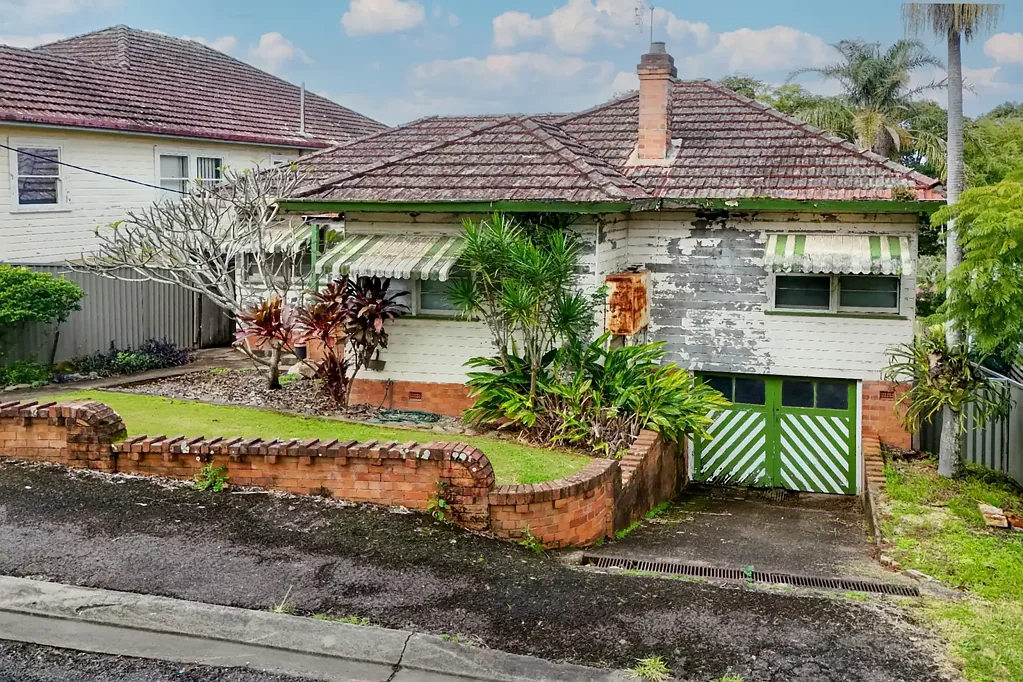 East Kempsey 3कमरा Renovators opportunity in a Sought-After East Kempsey Spot!
