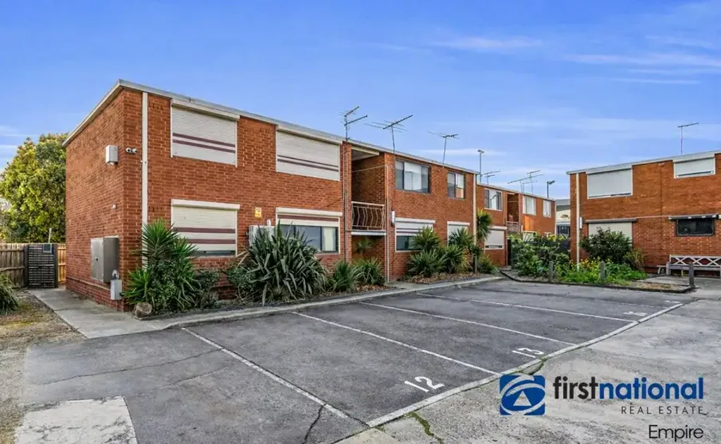 St Albans 2chambre Smart Buying Starts Here—Location, Value & Potential