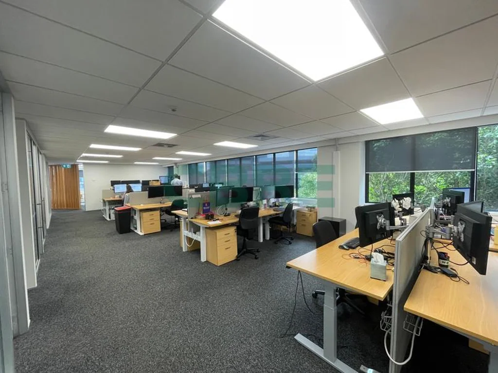 Greenlane CBRE - Modern Office in Greenlane