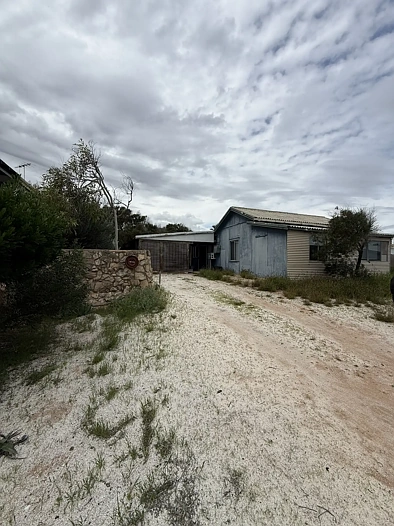 Denham 3房  Coastal Opportunity on a Generous 1,012m² Block