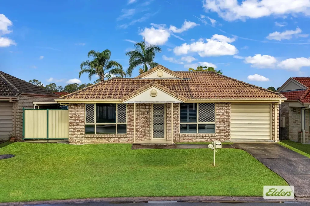 Loganholme 4Kwarto 4 Bedrooms, 2 Living Areas & The Ultimate Entertainer's Backyard