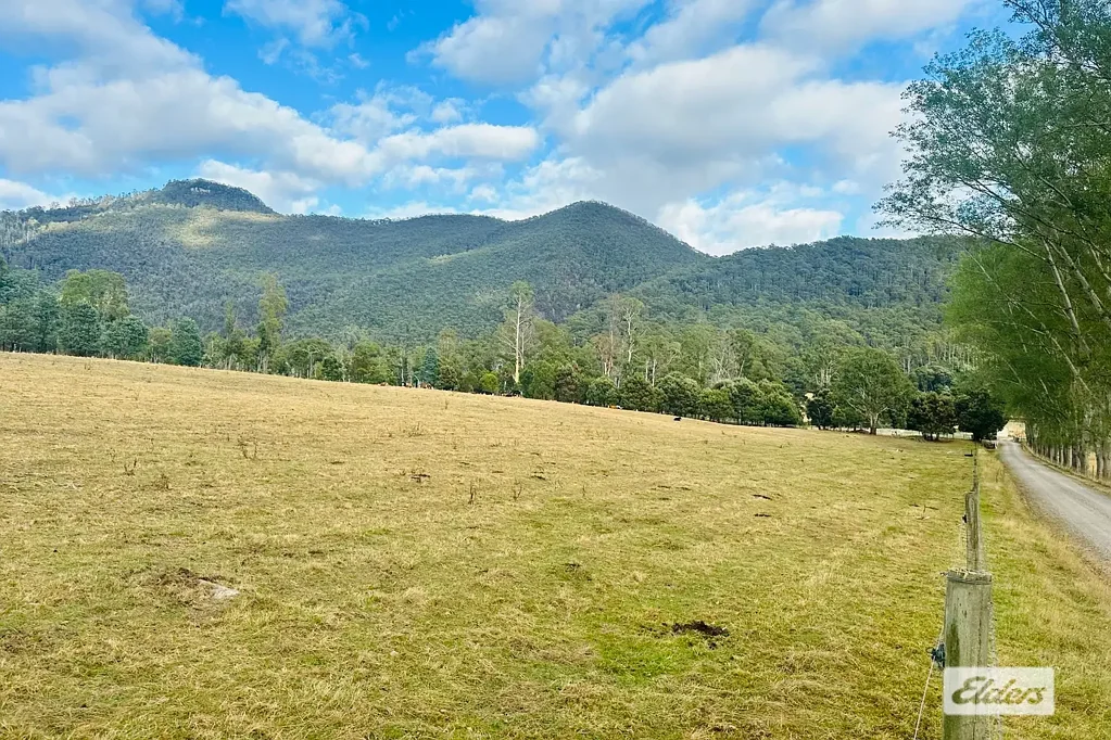 - Blooms Road, Gunns Plains, TAS 7315