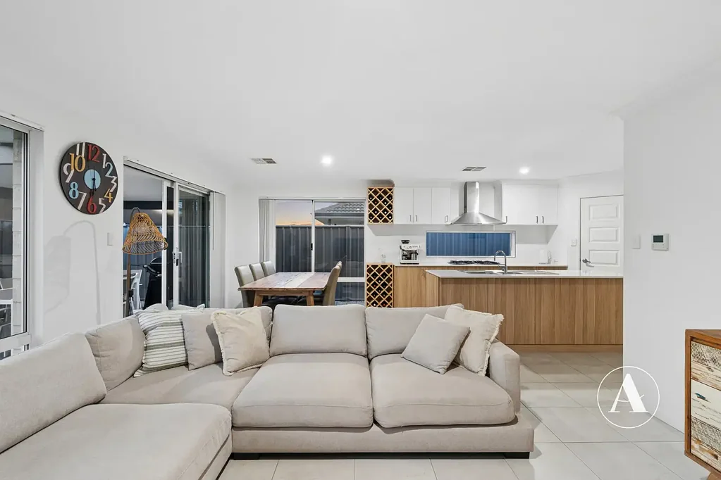 Hammond Park 3ห้องนอน MODERN FAMILY LIVING! 3 BED + 2 BATH + STUDY