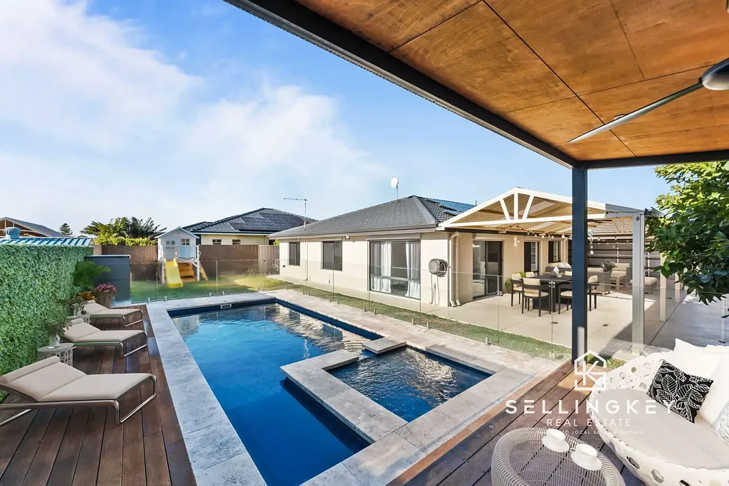 Canning Vale 4Phòng ngủ SellingKey Real Estate presents 28 Northfield Crescent, Canning Vale!