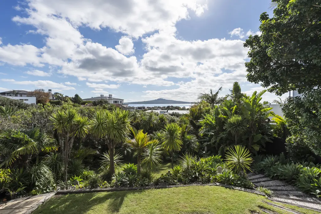 Kohimarama 4ห้องนอน Iconic Rangitoto Views in a Lush Kohimarama Oasis