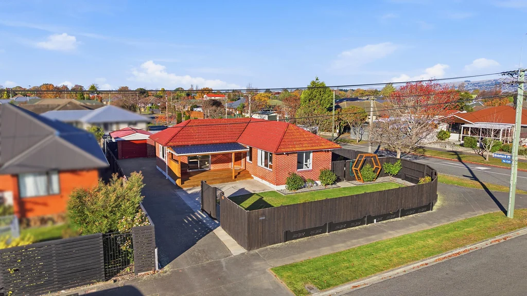 Dallington 2Moenga Buy Smart. Live Easy. Invest Well.