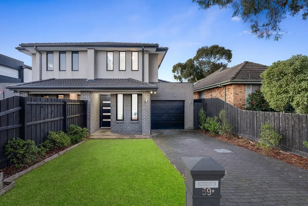 SPACIOUS AND STYLISH FAMILY HOME