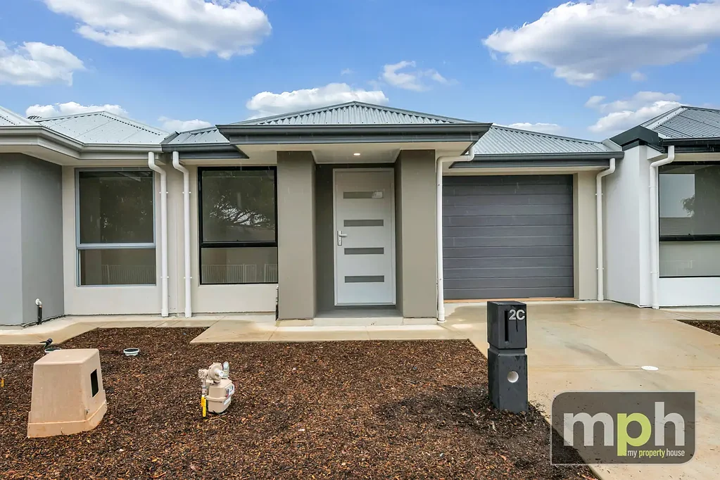 Modern Home in Davoren Park!