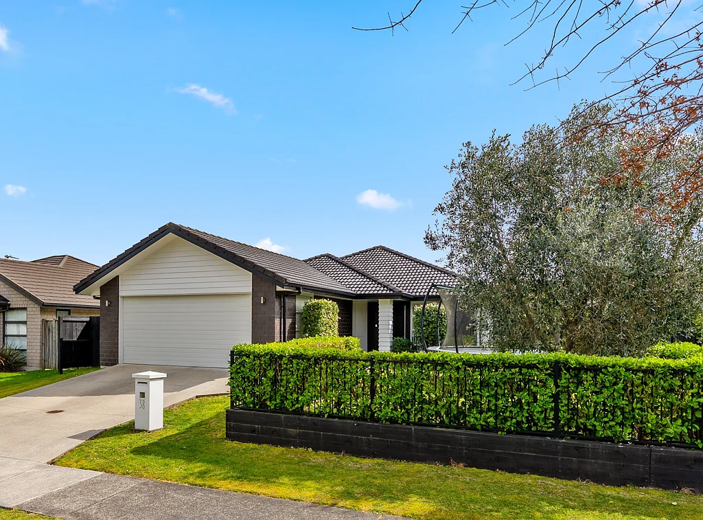 Karaka 4 Bedroom Harbourside Haven