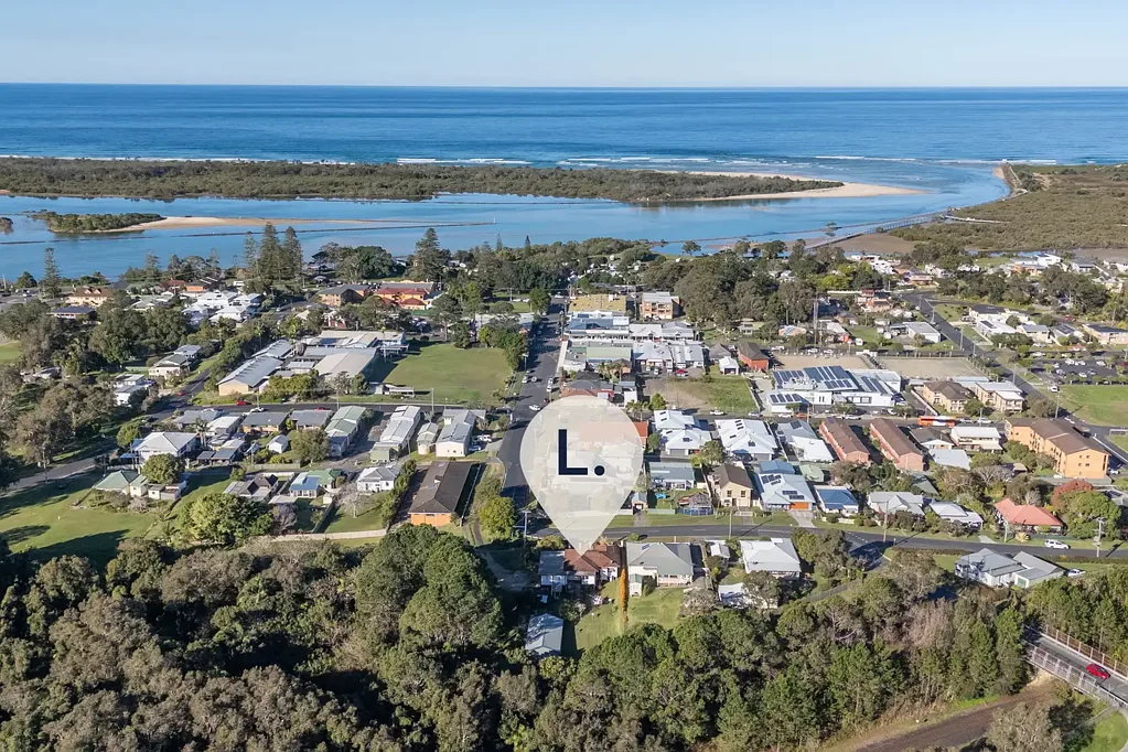 Urunga 5房  Rare Dual-Living Opportunity In The Heart Of Urunga