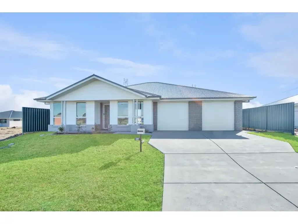 NEAR NEW STUNNING DUAL KEY PROPERTY