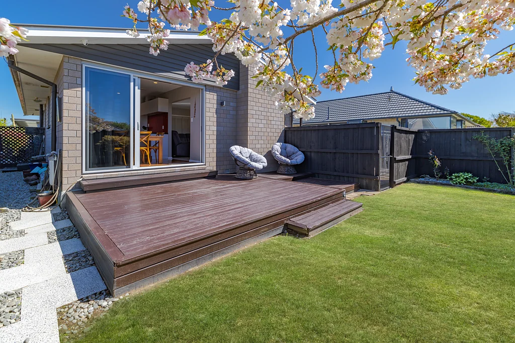 North New Brighton 3कमरा The perfect package - With 4 Car Garaging