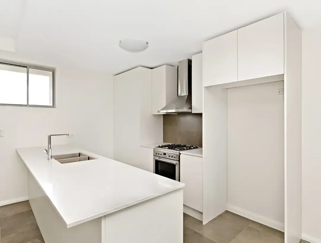 Convenient Lifestyle Living - Walk to Station, Schools & Shops