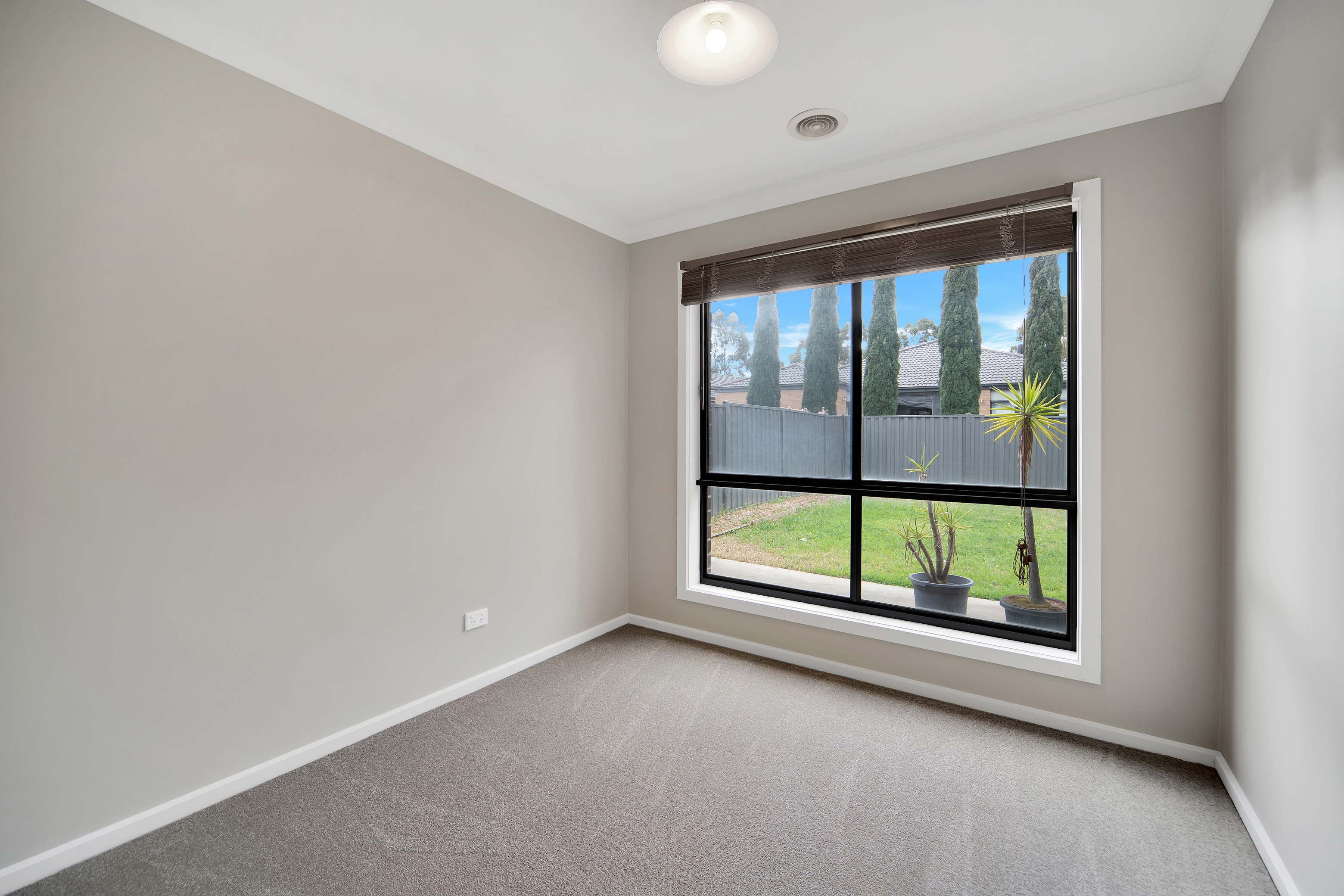 27 LANCEWOOD RD, MANOR LAKES VIC 3024, 0 Schlafzimmer, 0 Badezimmer, House