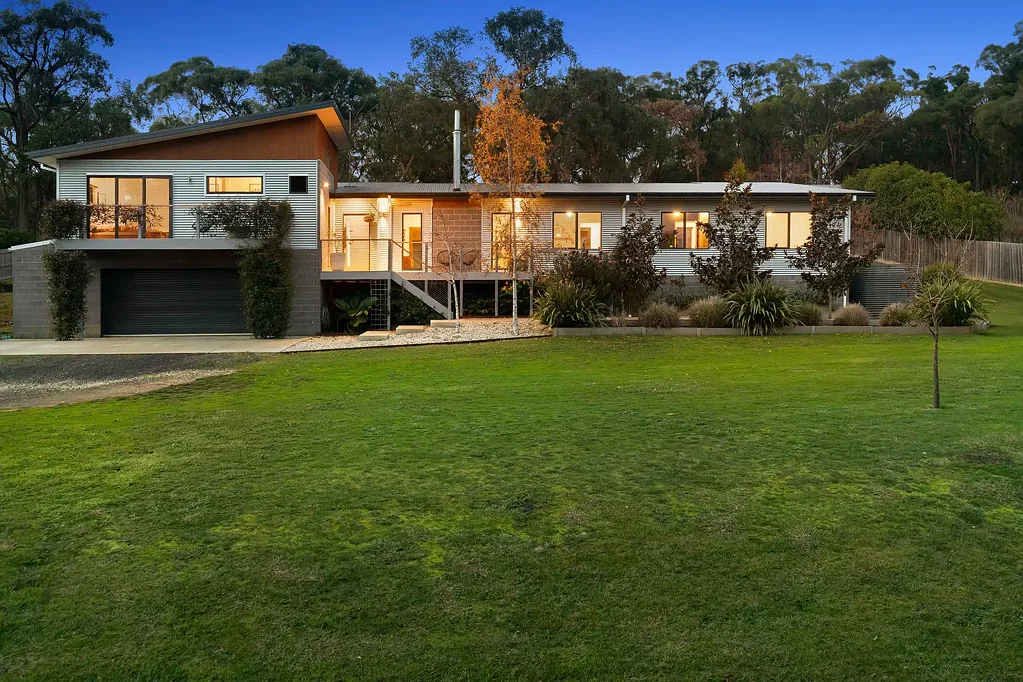Buninyong 4ห้องนอน Architecturally Designed Family Oasis on a Private Acre