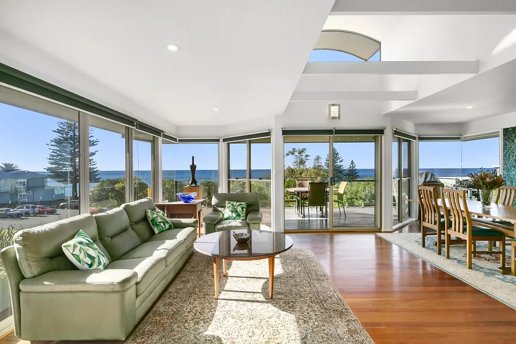 Wombarra 4ਬੈੱਡਰੂਮ Designer beachside living with spectacular views