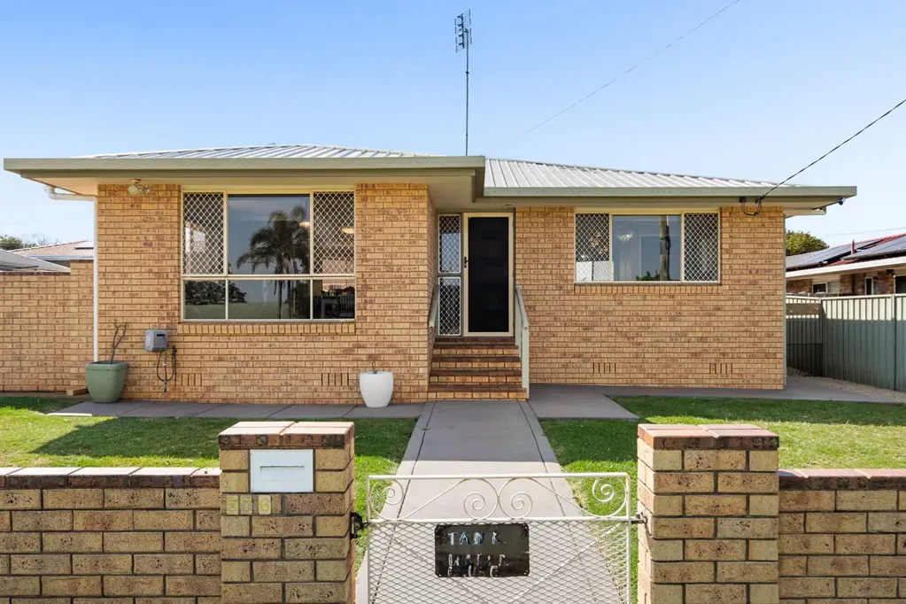 Newtown 3 Slaapkamer Stylish, Secure & Ready to Move In