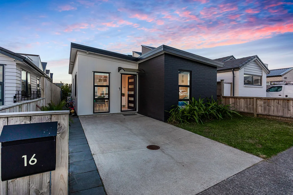 16 Houhora Street, Westgate, Waitakere City, Auckland