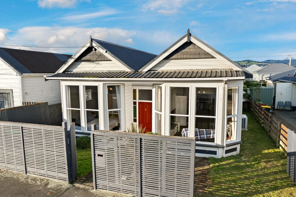 Saint Kilda 3Moenga Huge potential. Serious value.