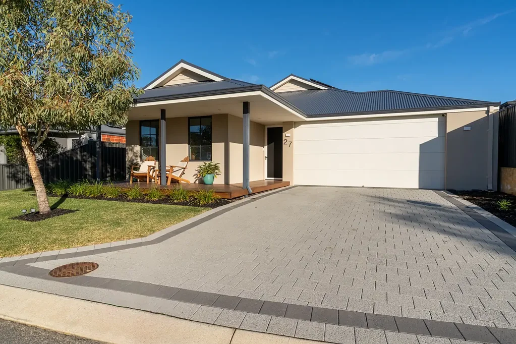 Baldivis 4房  Luxurious Features - Opposite park!
