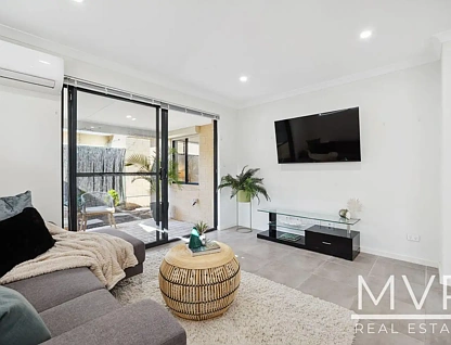 4B Simons Street, Coolbellup, WA 6163, 2房, 2浴, 独立屋