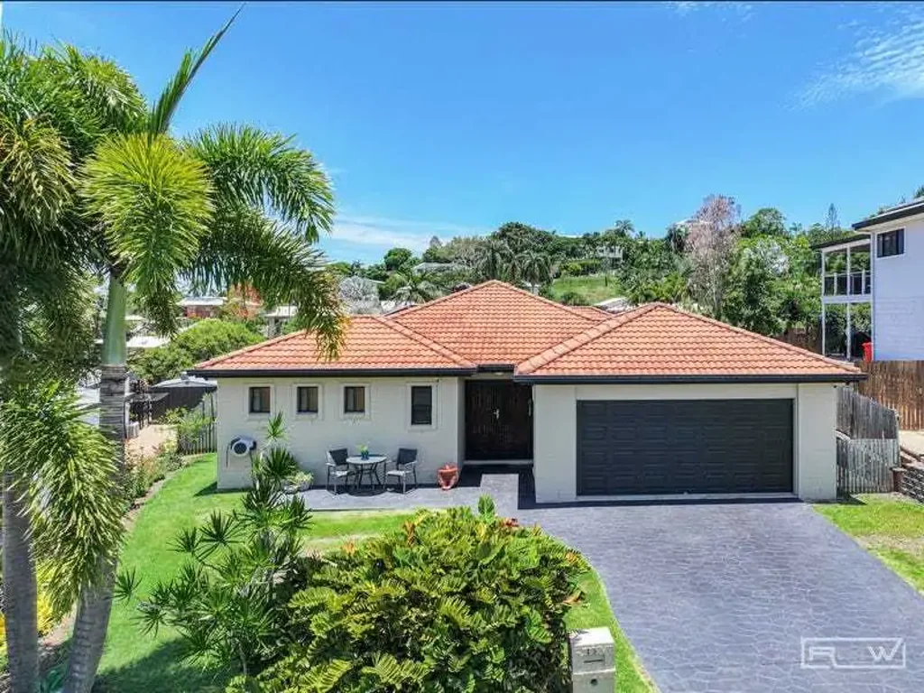 15 Callaghan Drive, Taranganba, QLD 4703
