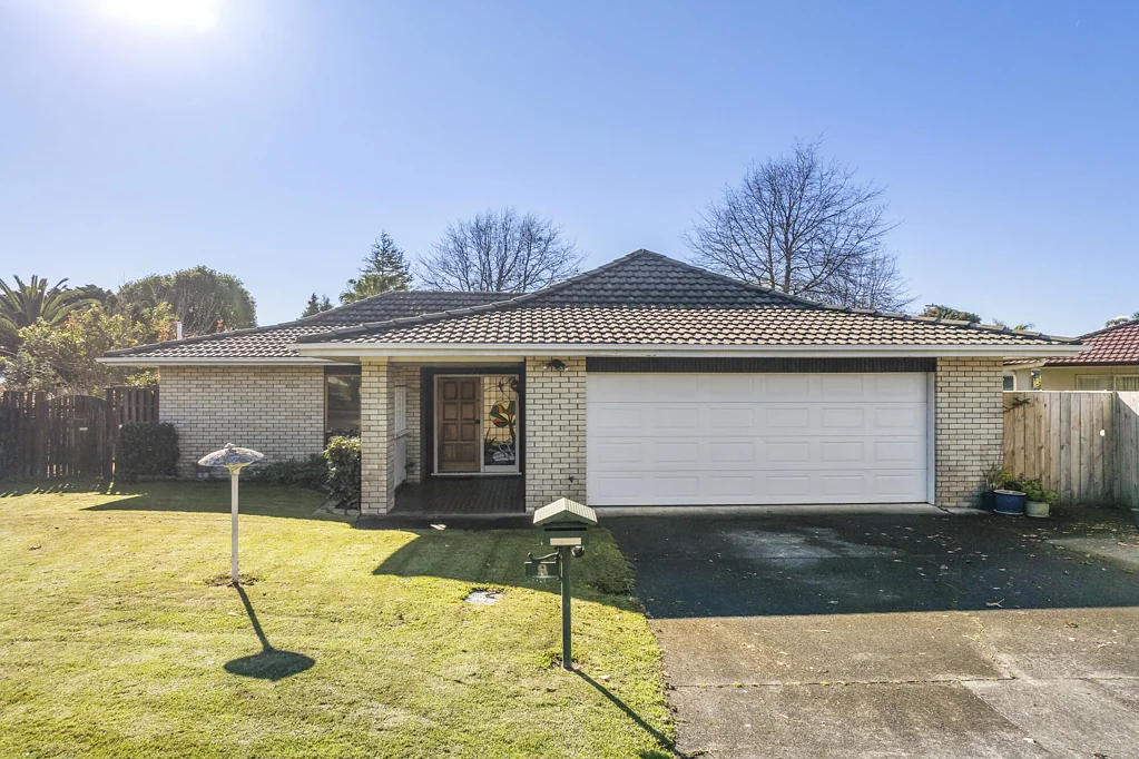 Wattle Downs 4 Slaapkamer Sought After Packed in Wattle Downs
