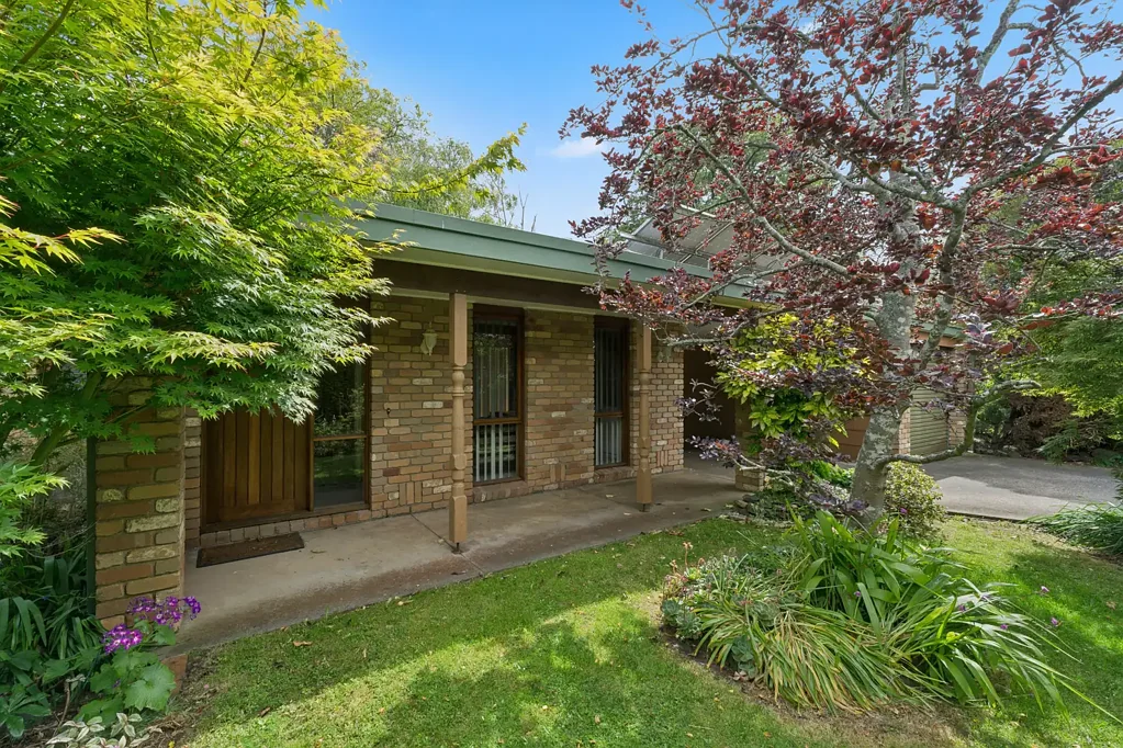34 Tarrant Street, Cobden, VIC 3266
