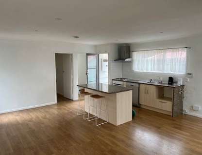 45 Redwood Drive, Massey, Waitakere City, Auckland, 3房, 1浴, 整租独立别墅