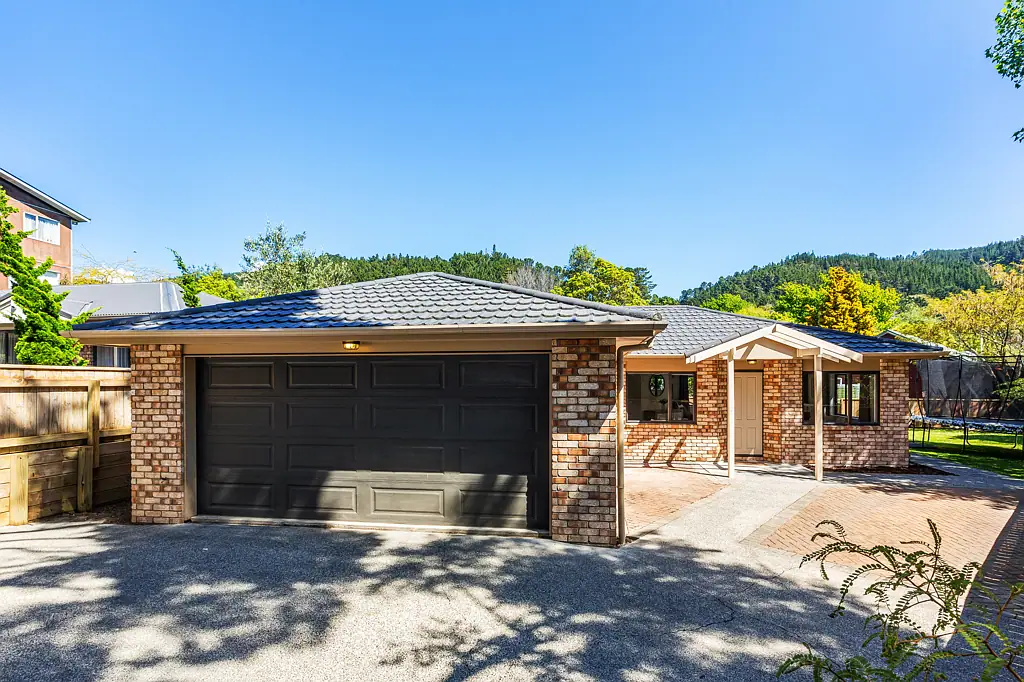 35 Forest Road, Pinehaven, Upper Hutt, Wellington