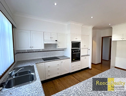 212 McCaffrey Drive, Rankin Park, Newcastle, 4 Schlafzimmer, 1 Badezimmer, House