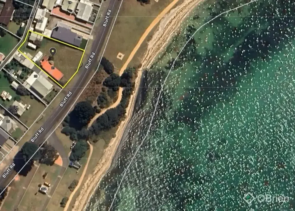 St Leonards 4房  Beachfront Opportunity – St Leonards