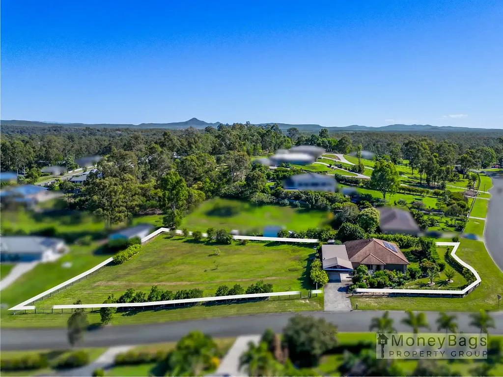 Jimboomba 4غرفة نوم Tranquil Acreage Living with Expansive Outdoor Entertaining