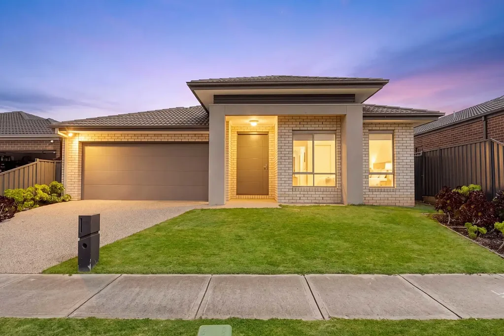 Fraser Rise 4 Bedroom Contemporary Elegance Designed for Family Living.