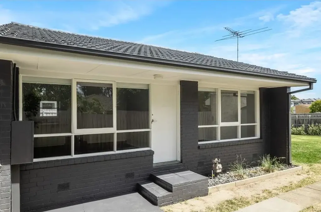 UPDATED REAR HOME ON LARGE BLOCK