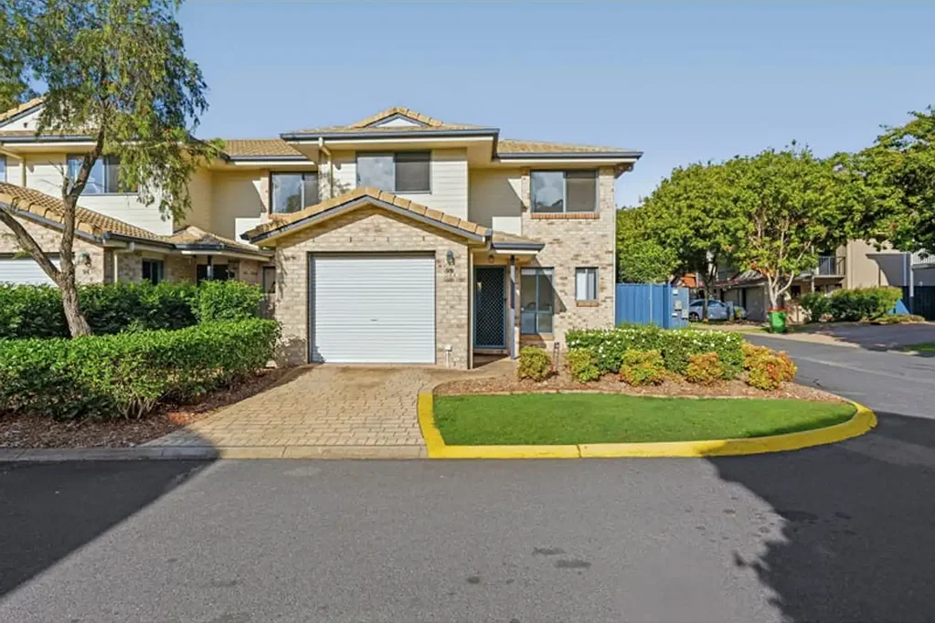 Victoria Point 3Zimmer Calling first homeowners, investors & retirees. Affordable living in a popular location.