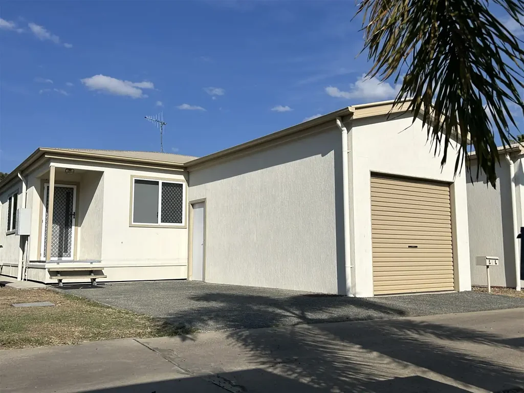 Furnished unit with garage/storage